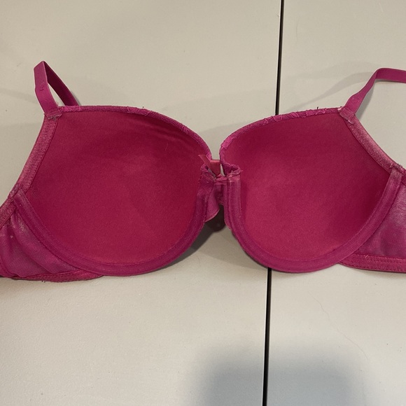 Lace bra - Picture 2 of 3